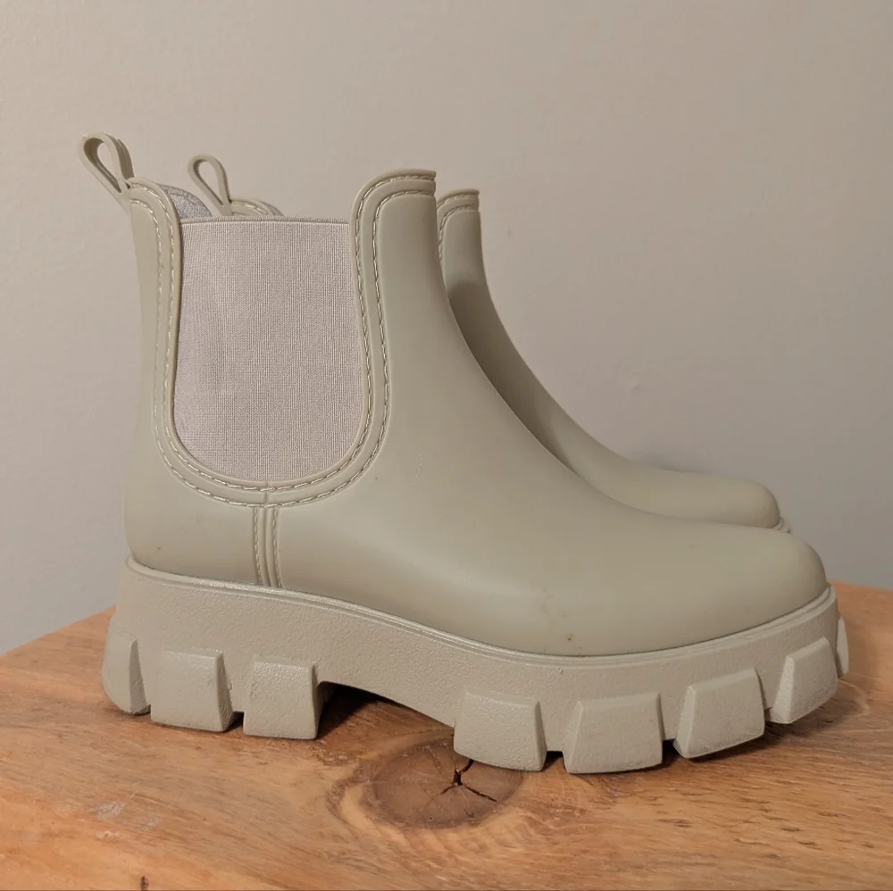 Jeffrey Campbell Platform Lug Sole Chelsea Rain Boot - Picture 3 of 7